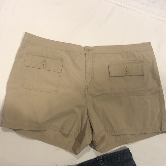 Old Navy Khaki and Jean Shorts Size 20 - Picture 5 of 7